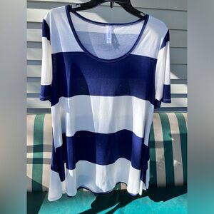LuLaRoe Perfect-T